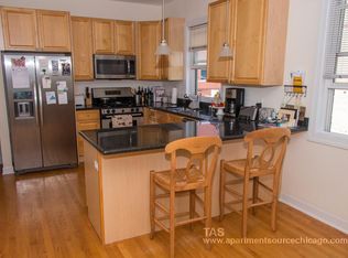 1330 W Fletcher St #2, Chicago, IL 60657