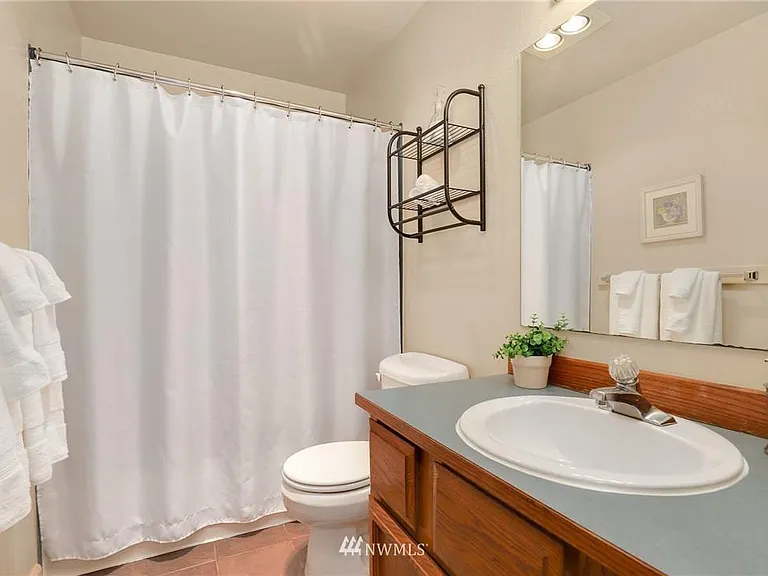 850 NE 123rd St #B — Photo 13