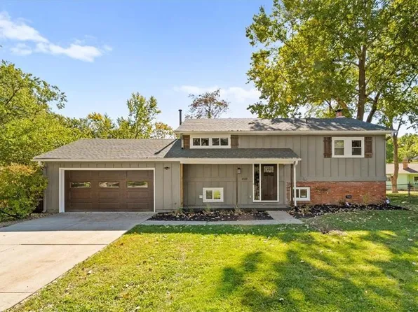8029 W 93rd St, Overland Park, KS 66212