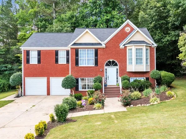 476 Victorian Cir, Dallas, GA 30157