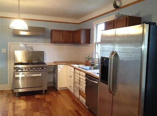 3rd image of 5170 Spain St
