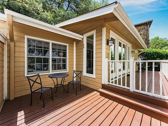 4th image of 2205 Scenic Dr