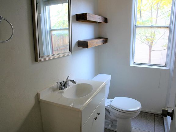 4th image of 1101 N Camilla Blvd Unit 2