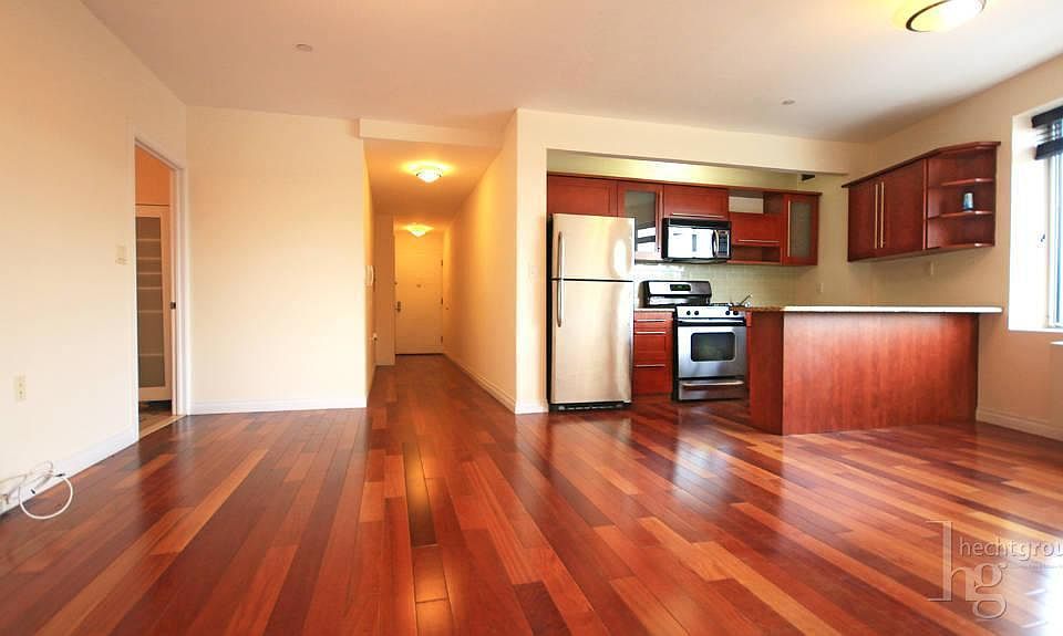 1st image of 30 -85 Vernon Blvd 3d #3D