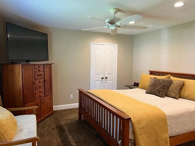 553 Bonita Ave — Photo 38