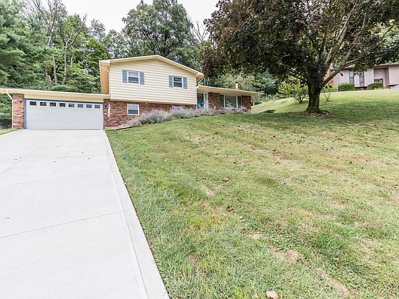 3rd image of 1176 Nadine Dr