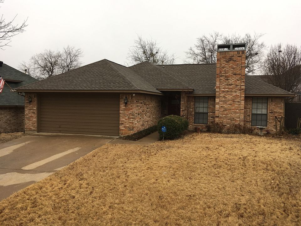 1st image of 211 Harris Dr