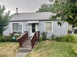 37 SE 11th St, Pendleton, OR 97801