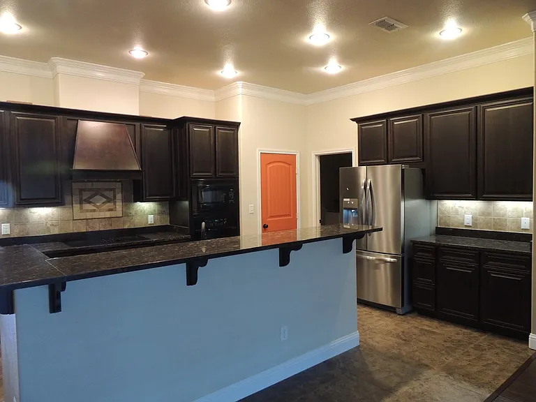 5706 Champions Dr — Photo 46