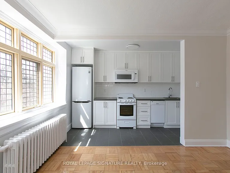 398 Avenue Rd #523 — Photo 1