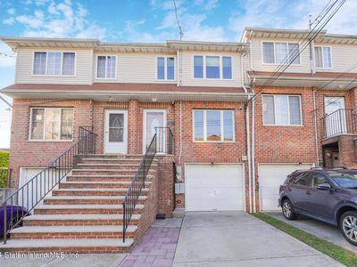 31 New Ln, Staten Island, NY, 10305