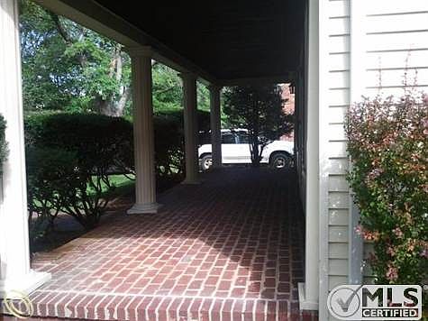 4th image of 14570 Piedmont St