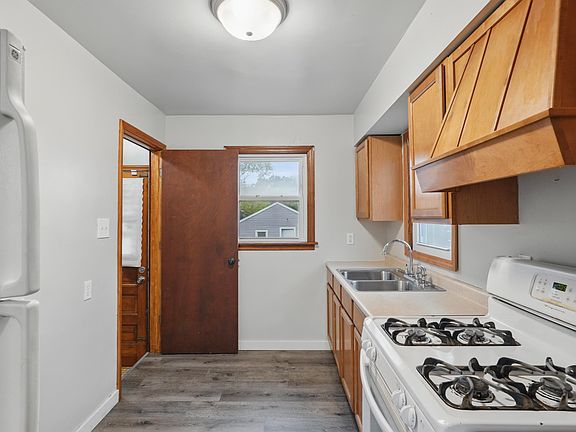 4th image of 4140 Henry Ave