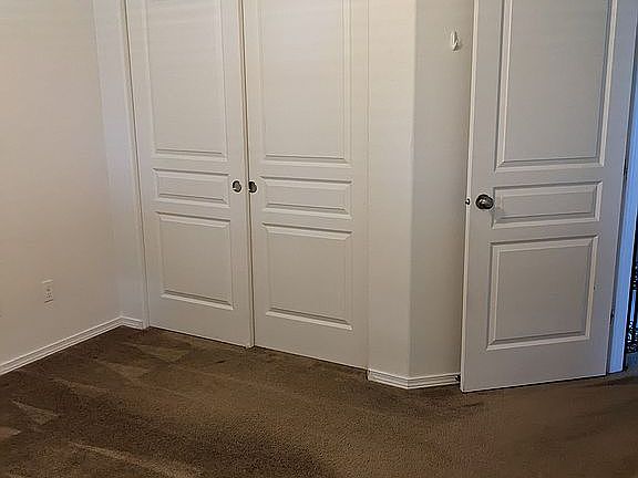 4th image of 5863 Bluewood St