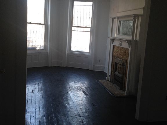 2nd image of 14 Sanit Andrwes Place