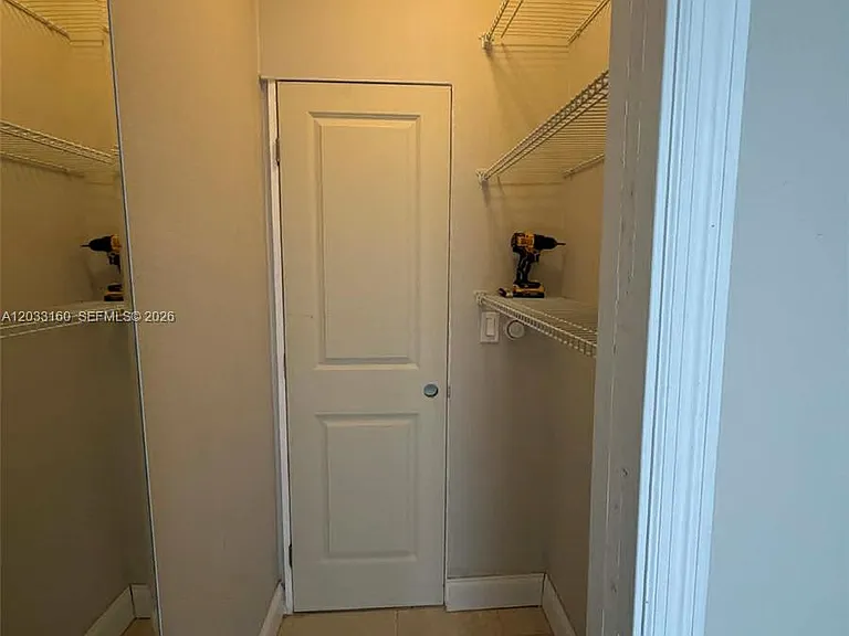 11100 NE 12th Ave — Photo 3