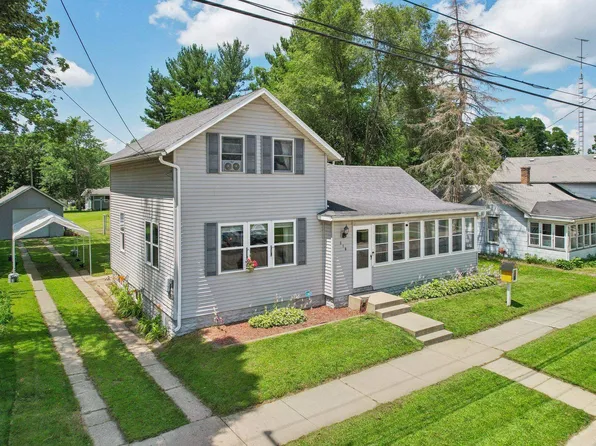 310 Volk St, Portage, WI 53901