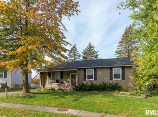 2633 W 55th St, Davenport, IA 52806