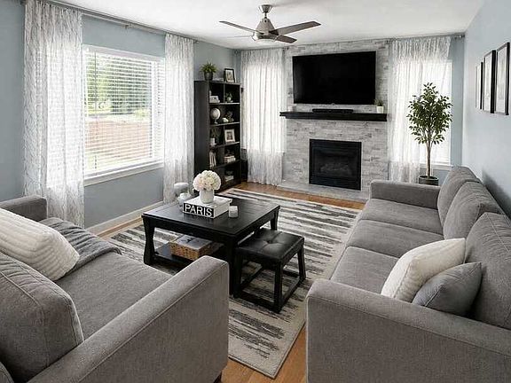 3rd image of 339 Wedgewood Cir
