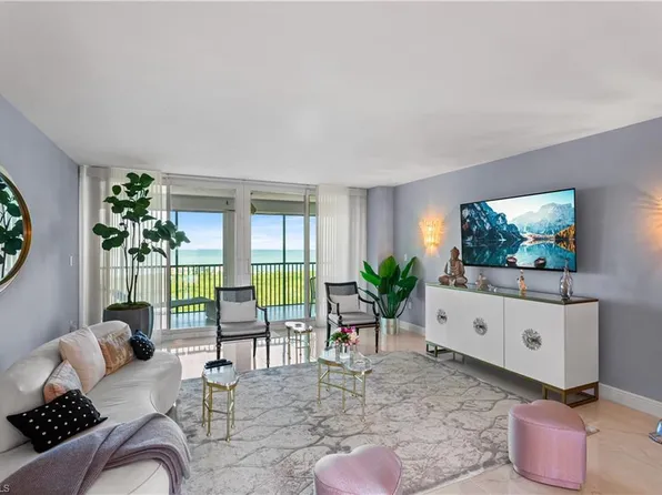 7515 Pelican Bay BLVD #19-B, NAPLES, FL 34108