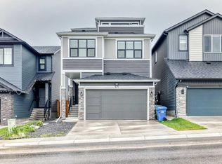 305 Edith Rd NW, Calgary, AB T3R1Y8