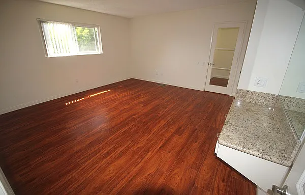 2110 Farrell Ave #10C — Photo 7