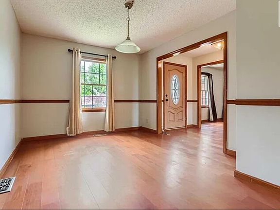 5th image of 10377 Chippewa Dr