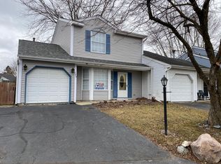 599 Yale Ln, Island Lake, IL 60042