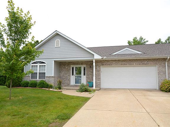 2nd image of 3830 W Palmyra Ct #19