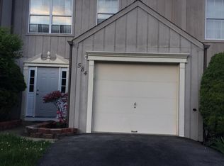 584 Brandywine Dr, Cranberry Township, PA 16066