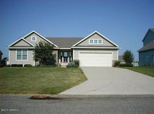 3797 Pine Meadow Dr, Holland, MI 49424