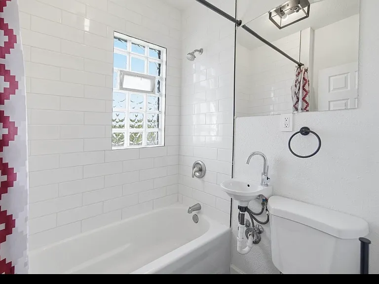 3205 N 3rd St — Photo 21