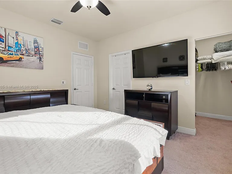 8825 NW 100th Pl — Photo 31