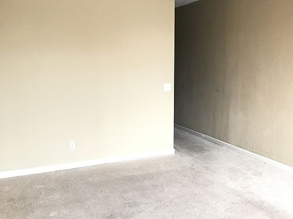 3rd image of 2921 Nebraska Ave