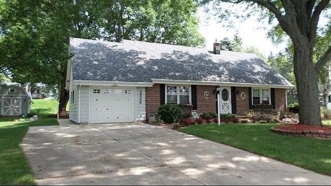 1st image of 2566 Country Aire Dr