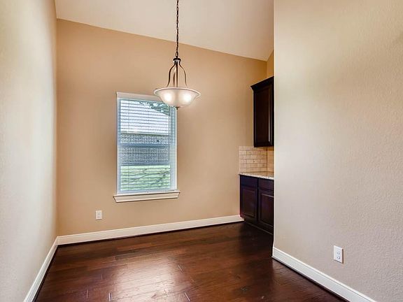 4th image of 334 Council Oak Ct