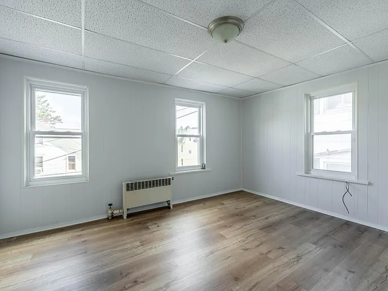 357 Reynolds Ave — Photo 11