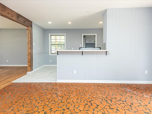 5th image of 3580 Hanna Dr