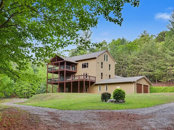 192 Misty Morning Dr, Blairsville, GA 30512