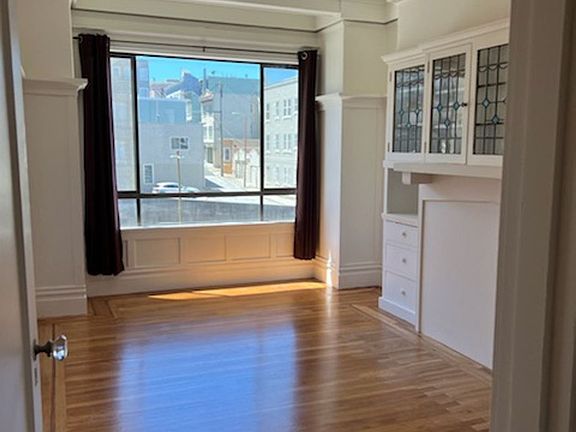 4th image of 1334-1336 Broadway St