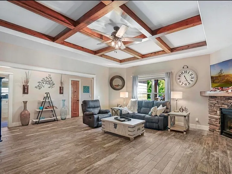 2043 Prospector Way — Photo 2