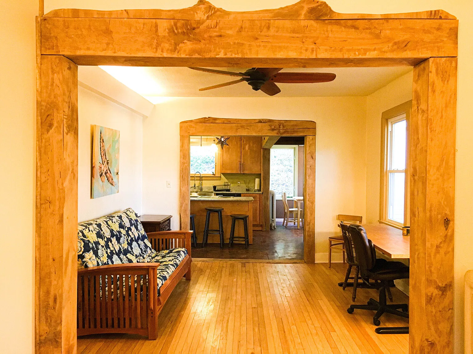 Live in this Beautiful Private 3 Bdrm Tree House Dec 2026 - Feb 2027 — Photo 2