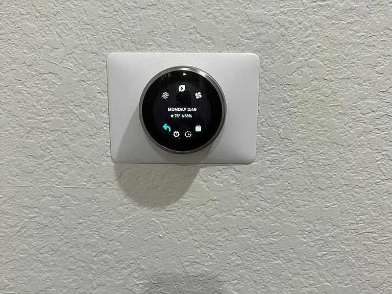 Wifi enabled eco thermostat