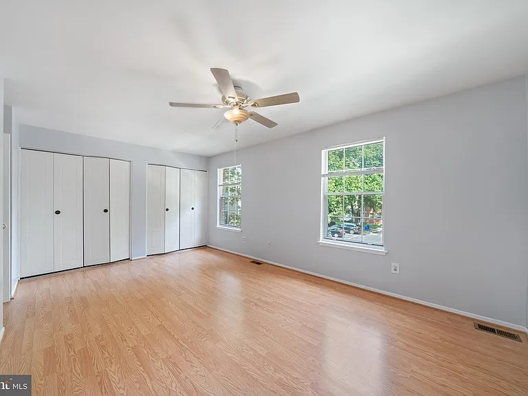7767 Hiawatha Ln — Photo 4