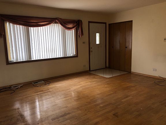 2nd image of 230 Leahy Cir S