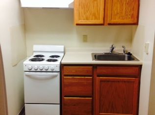 40 Park St APT L1, Pawtucket, RI 02860