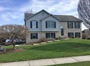 272 Fencepost Ln, Palmyra, PA 17078