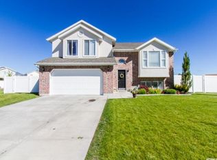 4205 W 4875 S, Roy, UT 84067