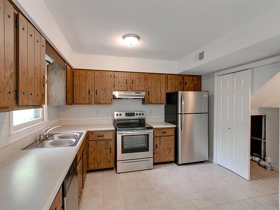 5th image of 2112 Ashland City Rd APT D