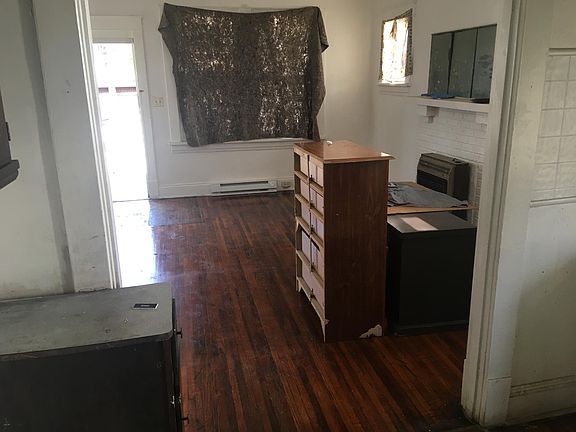 5th image of 1712 Floyd St #1